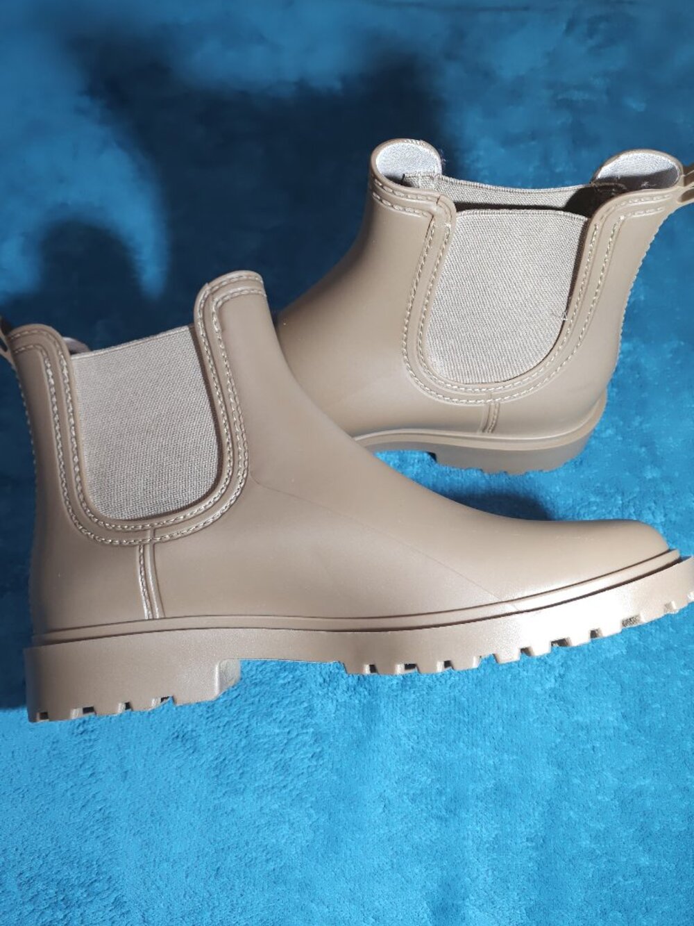 Old Navy Women's Tan Rain Boots Ankle Waterproof Size 10